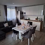 Ivana&luka-put Luke 1, Apartment Brela