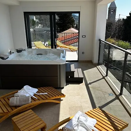 Ivana&luka-put Luke 1, Appartement Brela