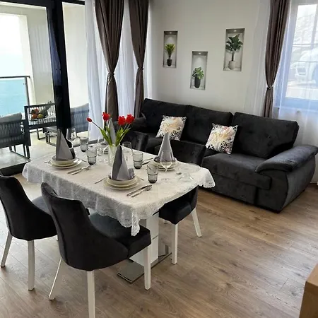 Ivana&luka-put Luke 1, Appartement