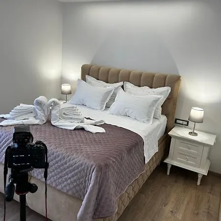 Ivana&luka-put Luke 1, Apartment