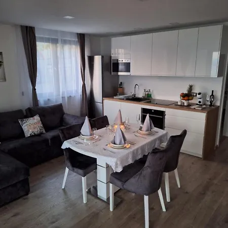 Ivana&luka-put Luke 1, Appartement Brela