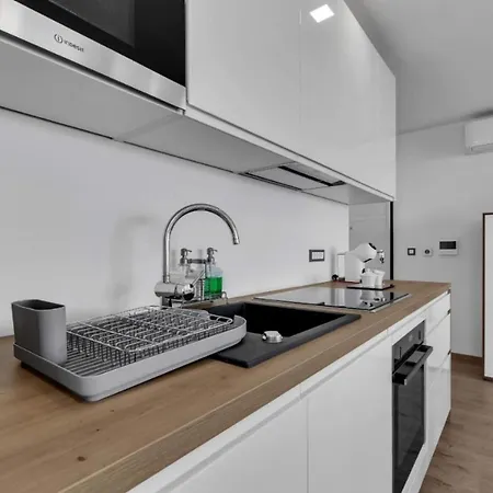Ivana&luka-put Luke 1, Appartement