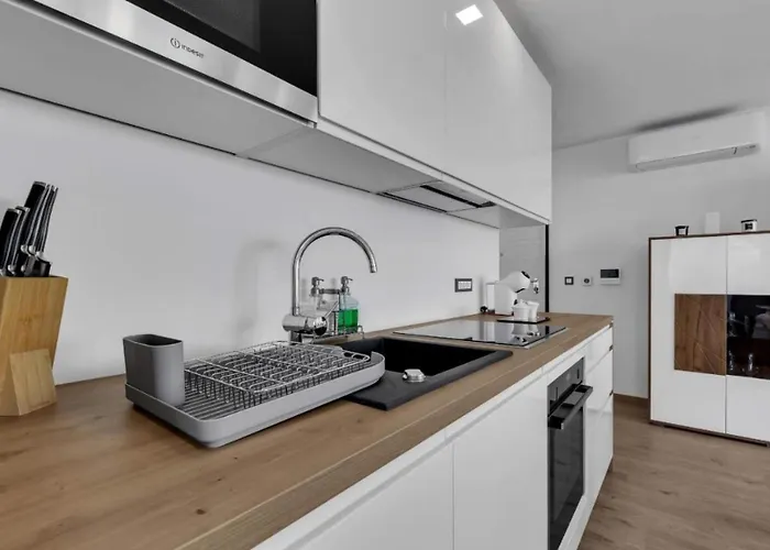 Ivana&luka-put Luke 1, Appartement